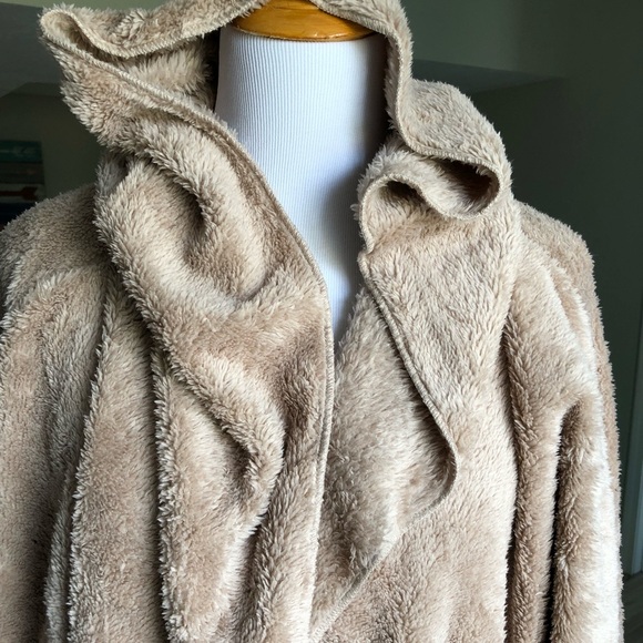wiredbyjen Jackets & Blazers - SALE!!!!✨LAST 1!✨Taupe Teddy Bear Soft Cozy Jacket